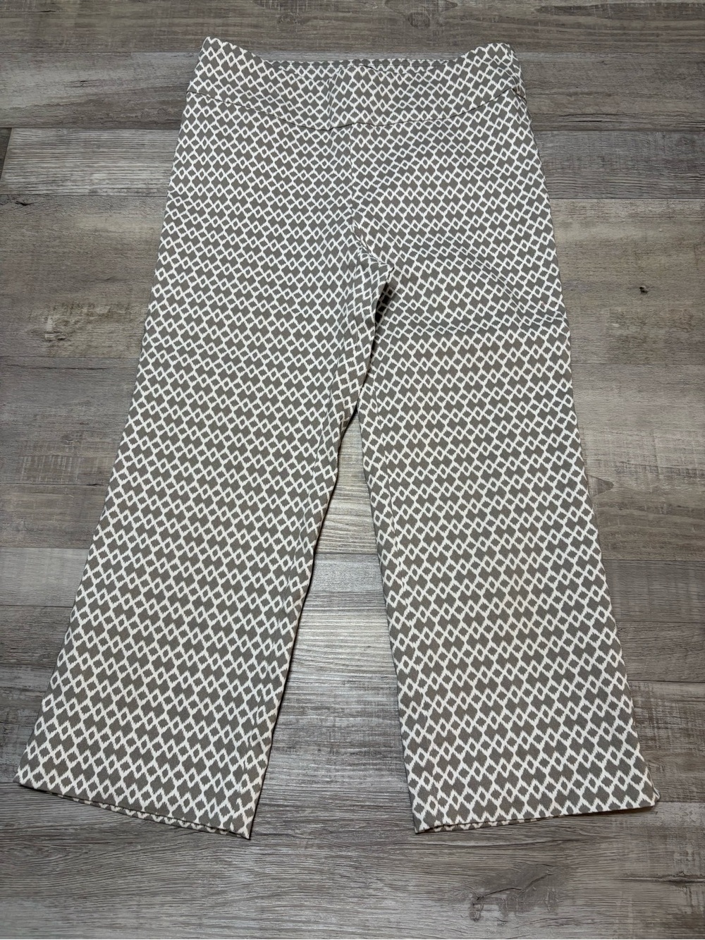 Amici Women’s XS Taupe White Geometric Print Cropped Wide Leg Pants USA